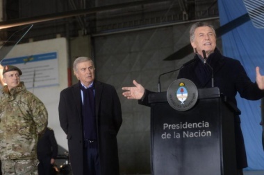 Macri invoca a la oposición para militarizar el país