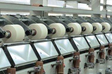 Empresarios textiles aseguran que el sector "está agonizando"