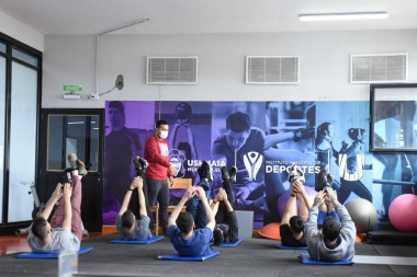 Los jóvenes de Reencontrándonos comenzaron sus prácticas deportivas en el Gimnasio Municipal de Musculación