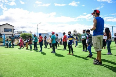 Un tercer contingente se niños y niñas disfrutan las colonias municipales barriales