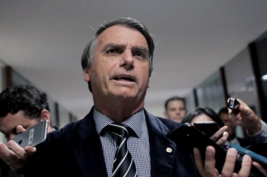 Denunciaron a Bolsonaro por "incitación al genocidio" de indígenas