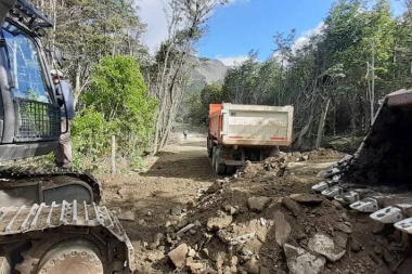 La Municipalidad realiza apertura de calles en sector de Barrancas del Pipo