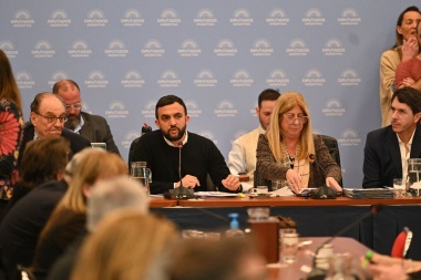 Diputados debaten una nueva Ley de Humedales y ambientalistas se manifiestan en Congreso