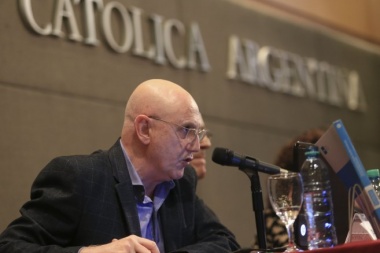 Agustín Salvia: "Para fin de año la pobreza aumentará al 38%"