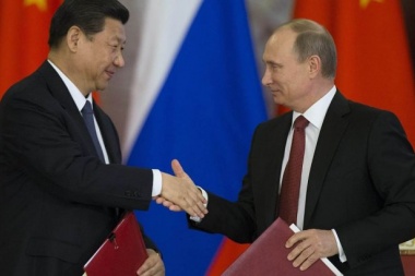 Rusia y China refuerzan su apoyo a Maduro y advierten sobre "baño de sangre"