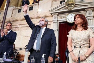 Fernández ante la Asamblea Legislativa: "Nunca más a generar un endeudamiento asfixiante"