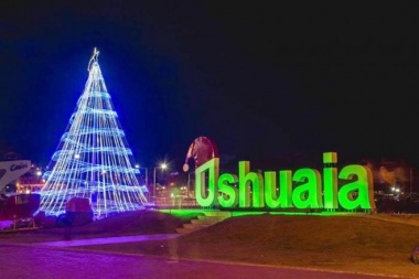 Dando inicio a los festejos de Fin de Año, la Municipalidad de Ushuaia realizará el encendido del tradicional árbol de Navidad