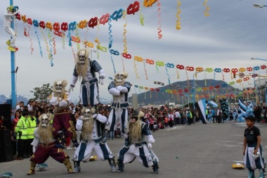 Cortes de tránsito y recorrido de colectivos el fin de semana por el cierre del Carnaval