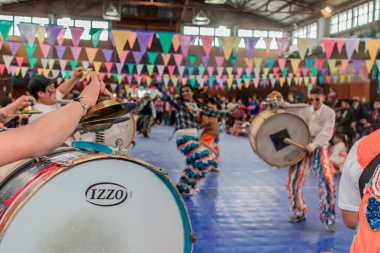 El Polideportivo de La Cantera de fiesta con el Corso Barrial