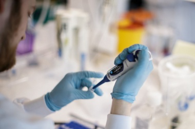 Científicos cordobeses trabajan en una vacuna oral contra el Covid