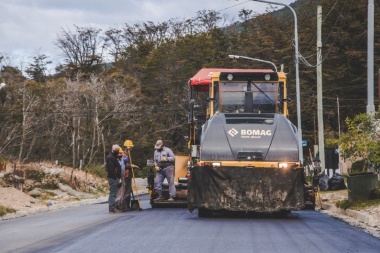 Avanza la pavimentación en el Barrio Río Pipo