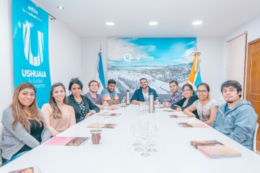 Vuoto se reunió con la Asociación Civil Protagonismo Juvenil