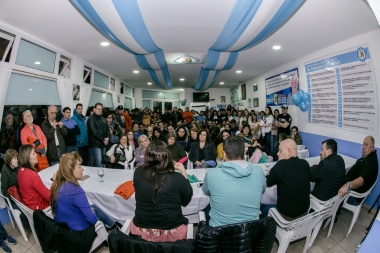 El intendente de Ushuaia, Walter Vuoto, participó de la charla debate ofrecida por la periodista Cynthia García