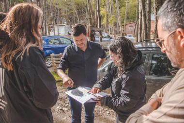 La Secretaría de Habitat y Ordenamiento Territorial se reúne con vecinos y vecinas de Andorra