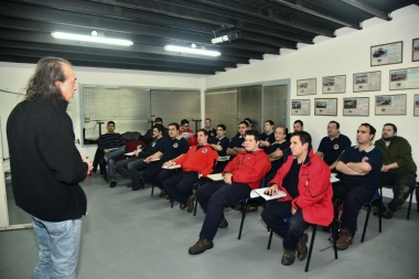 Bomberos voluntarios se capacitaron para obtener el carnet profesional