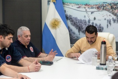 Bomberos Voluntarios recibieron decretos de adjudicación para construcción de viviendas