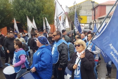 En Río Grande, gremios se movilizan contra la política de ajuste de Macri