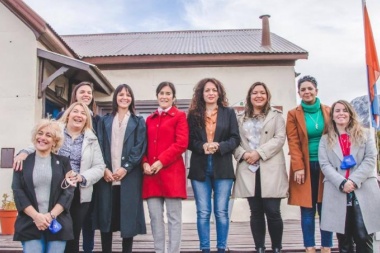 La Municipalidad de Ushuaia homenajeó a las mujeres de Malvinas