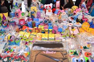 Los centros comunitarios barriales fabricaron 1500 juguetes para la Kermese Municipal