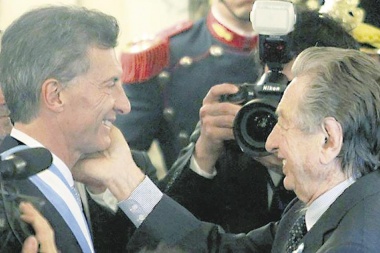 Denuncian a Mauricio Macri por la sucesión de su padre