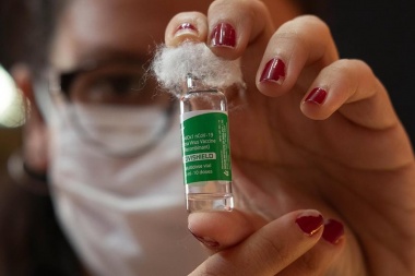 El ente regulador europeo respaldó la vacuna de AstraZeneca: "Sus beneficios superan los riesgos"