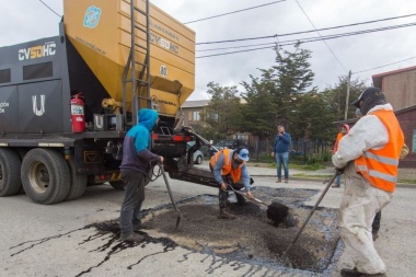 La Municipalidad realizará trabajos de bacheo en las calles Lasserre y Los Guindos