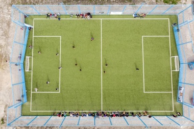 La Municipalidad de Ushuaia inauguró el primer playón deportivo en Andorra