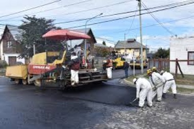 Este miércoles se colocará asfalto en Kuanip, entre Malvinas y Ascasubi