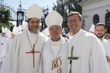 El Papa nombra obispos villeros y acentúa el cerco a Macri