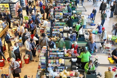 La silenciosa crisis de los supermercados costó más de 6000 empleos en dos años