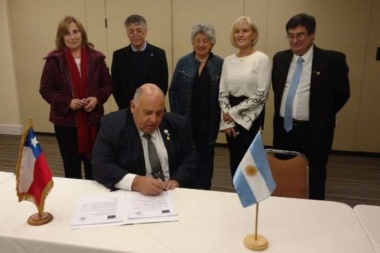 Acuerdo colaborativo entre la UNTDF y universidades de la patagonia argentina y chilena