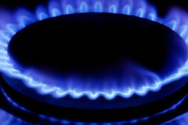 Gas: por suba del dólar, usuarios pagarán extra en 24 cuotas para compensar a energéticas
