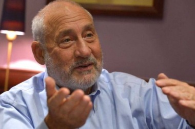 Stiglitz reveló que está "conversando" con un Guzmán "brillante" para resolver la deuda argentina