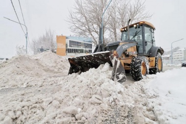En Defensa Civil aseguran que son “históricas” las persistentes nevadas que cayeron en Ushuaia