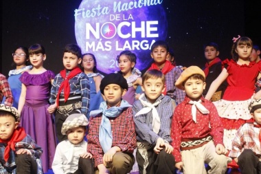 Con más de 300 artistas locales, se llevó adelante la Fiesta Nacional de la “Noche Más Larga”
